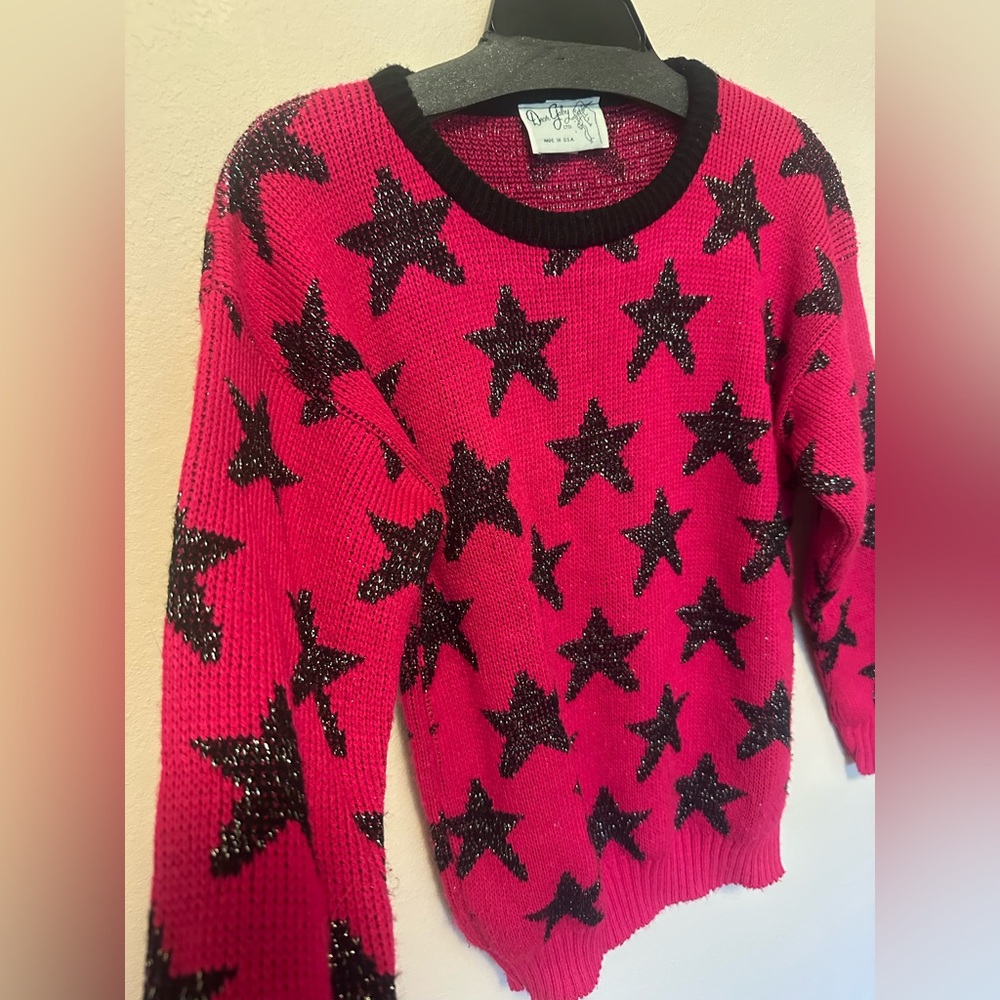 Vintage 1980s pink pullover sweater with stars